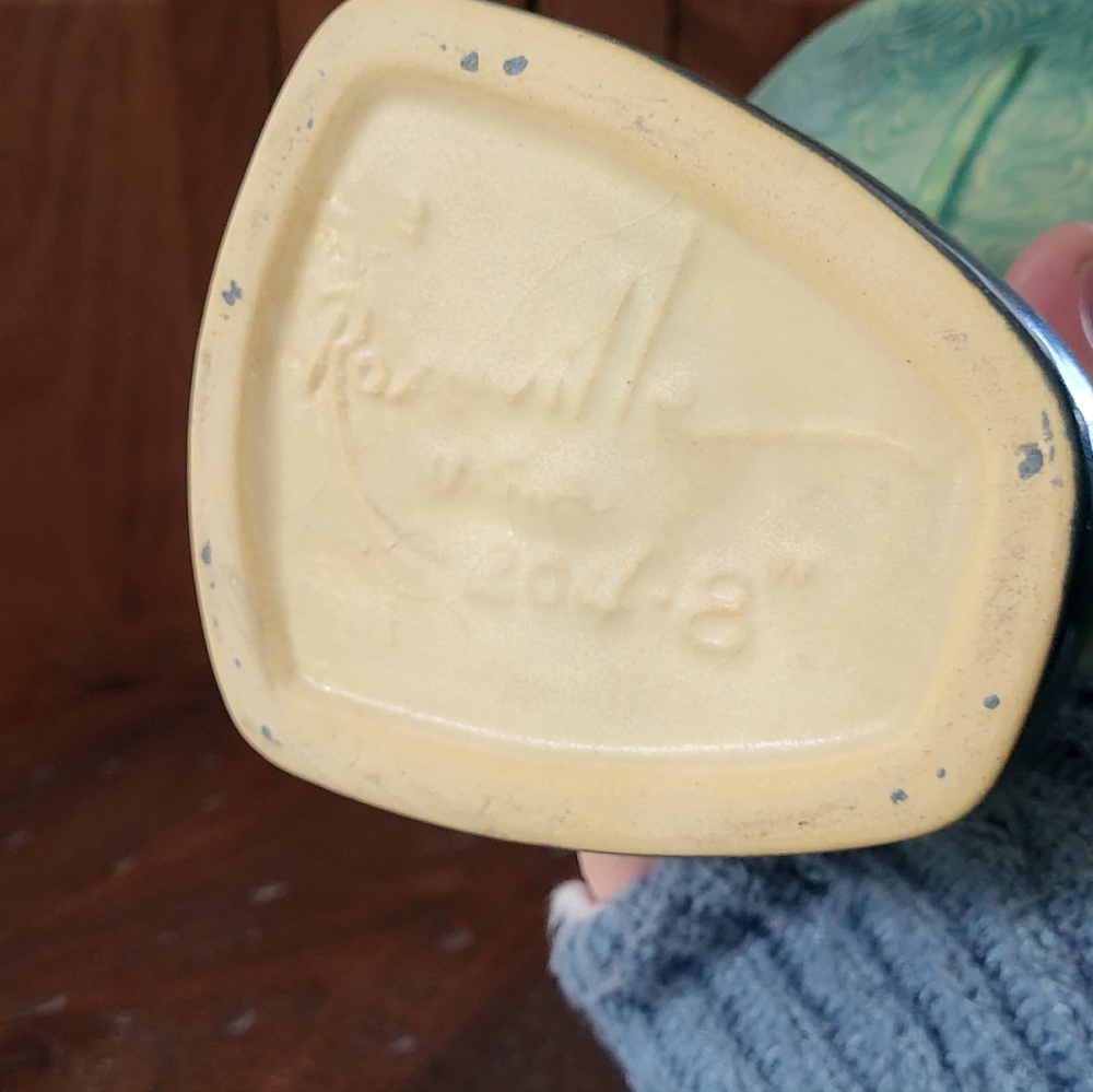 Roseville Zephyr Vase - Picture 5 of 17